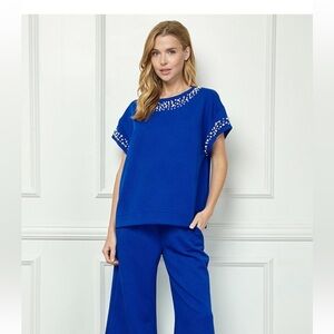 051. Quilted Pearl Short Sleeve Top Royal Blue White
